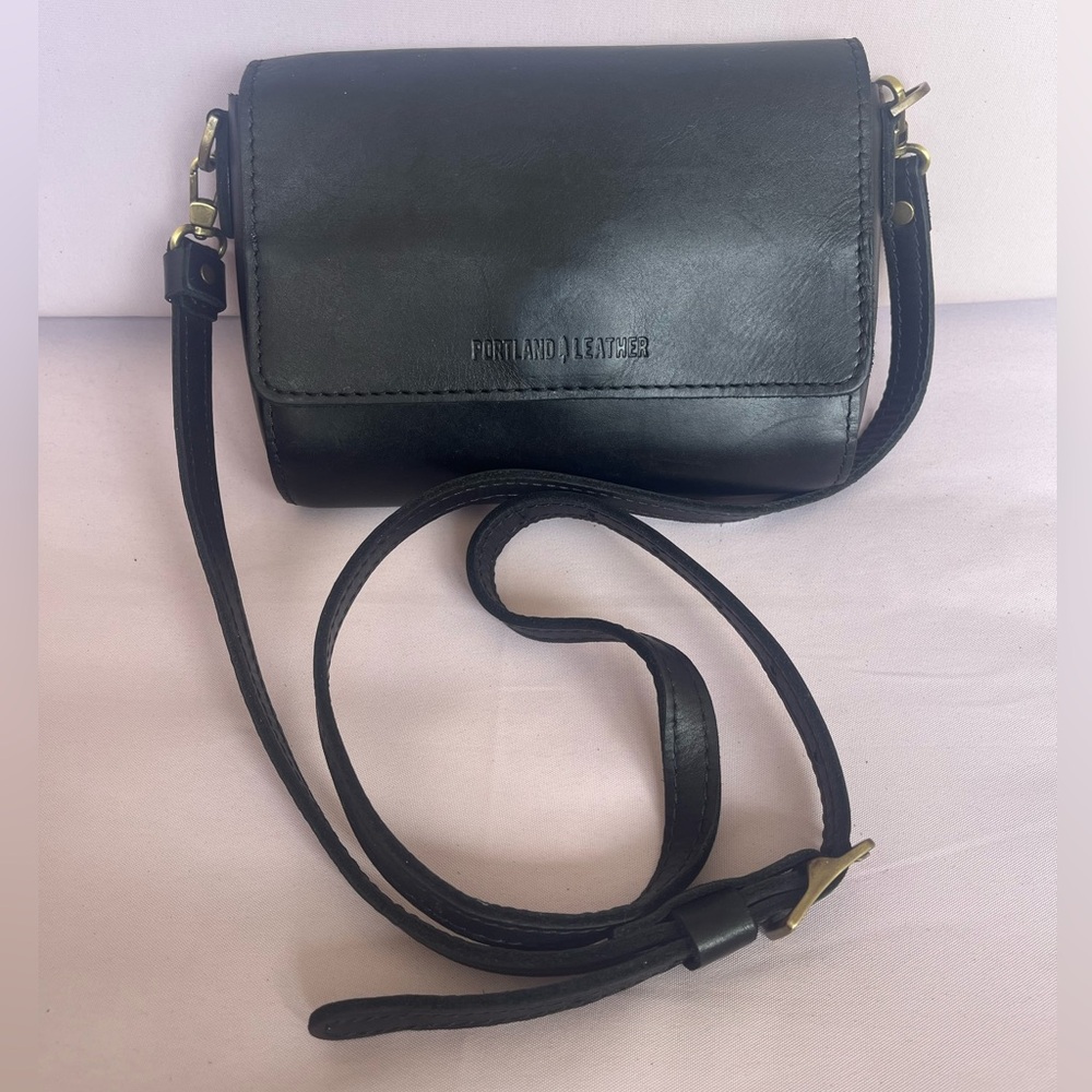 Portland leather metro crossbody mini